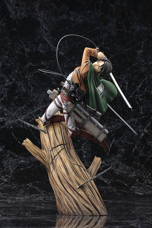ATTACK ON TITAN LEVI ARTFXJ STATUE