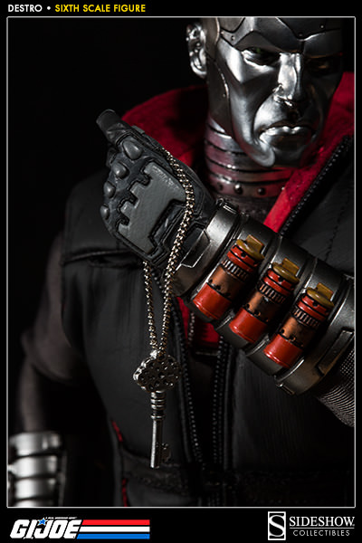 2618-destro-004.jpg Destro Sixth Scale Figure