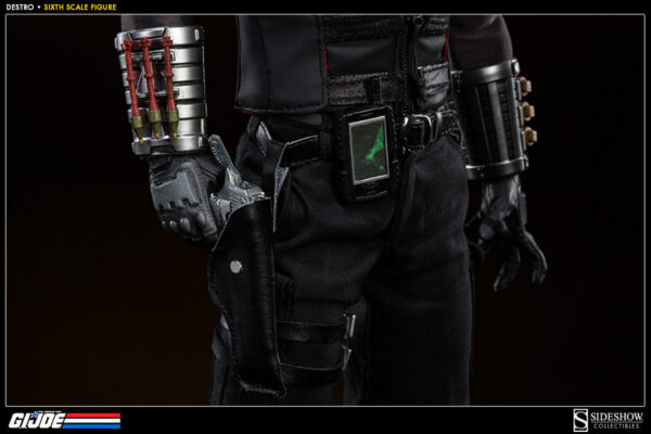 2618-destro-012.jpg Destro Sixth Scale Figure