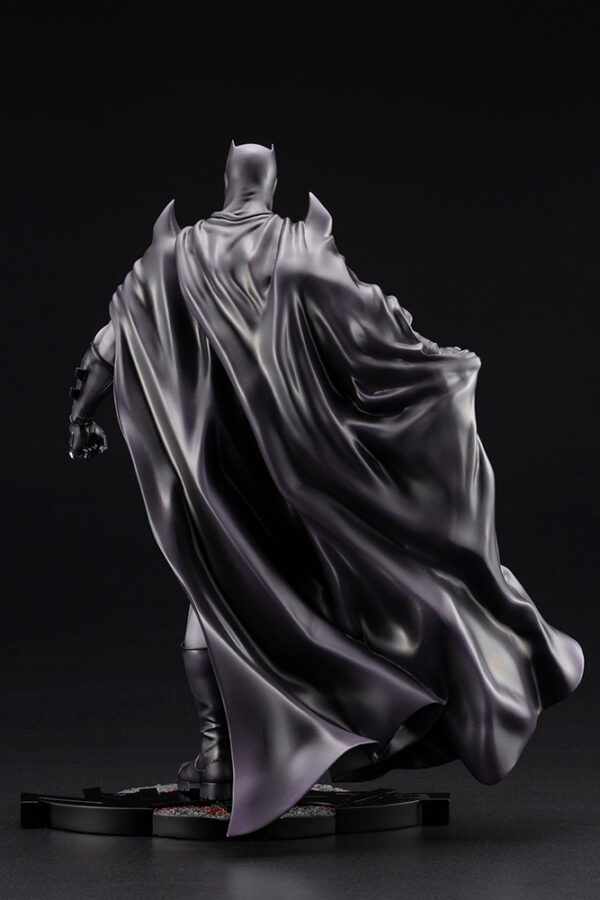 2ec13826316941059a6d77788a3da6e763f1d4a1.jpg Batman Thomas Wayne Statue by Kotobukiya ARTFX 1:6 Scale