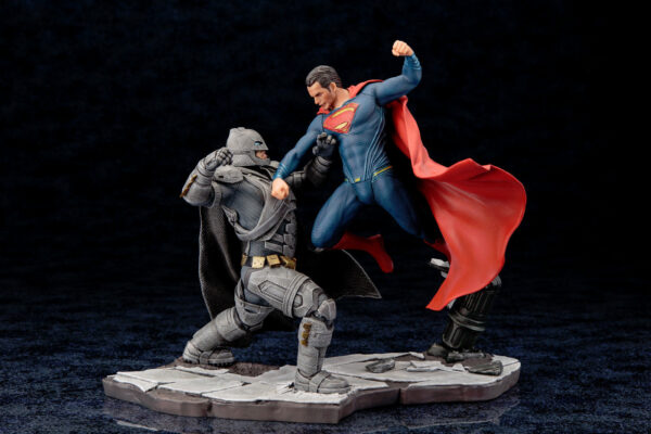 57a.jpg Kotobukiya BATMAN v SUPERMAN: DAWN OF JUSTICE ARTFX+ set