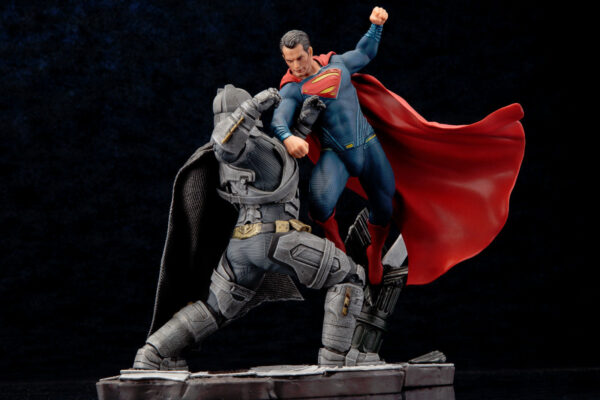 57b.jpg Kotobukiya BATMAN v SUPERMAN: DAWN OF JUSTICE ARTFX+ set