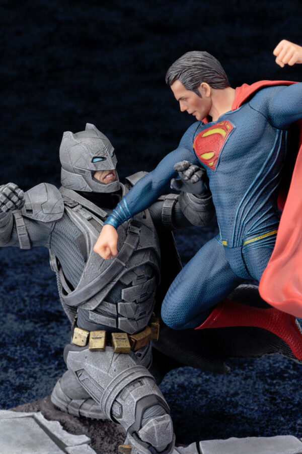 57e.jpg Kotobukiya BATMAN v SUPERMAN: DAWN OF JUSTICE ARTFX+ set