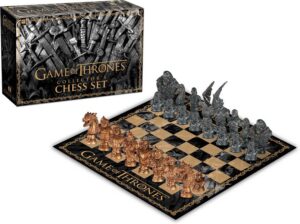 GAME OF THRONES® COLLECTOR’S CHESS SET