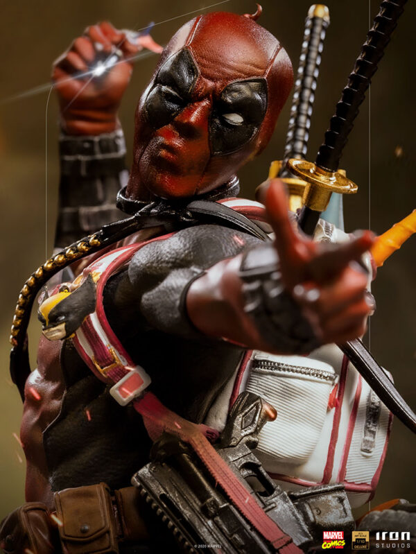 Deadpool Deluxe 1:10 Scale Statue