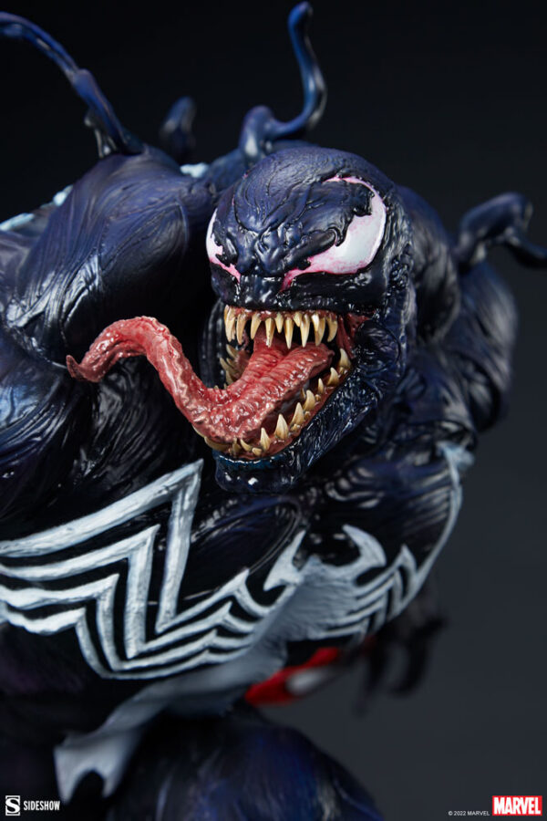Venom Premium Format™ Figure