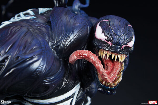 Venom Premium Format™ Figure