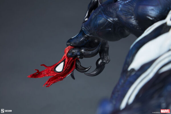 Venom Premium Format™ Figure