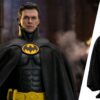 Batman (Deluxe Version) Sixth Scale Figure