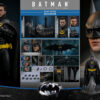 Batman (Deluxe Version) Sixth Scale Figure